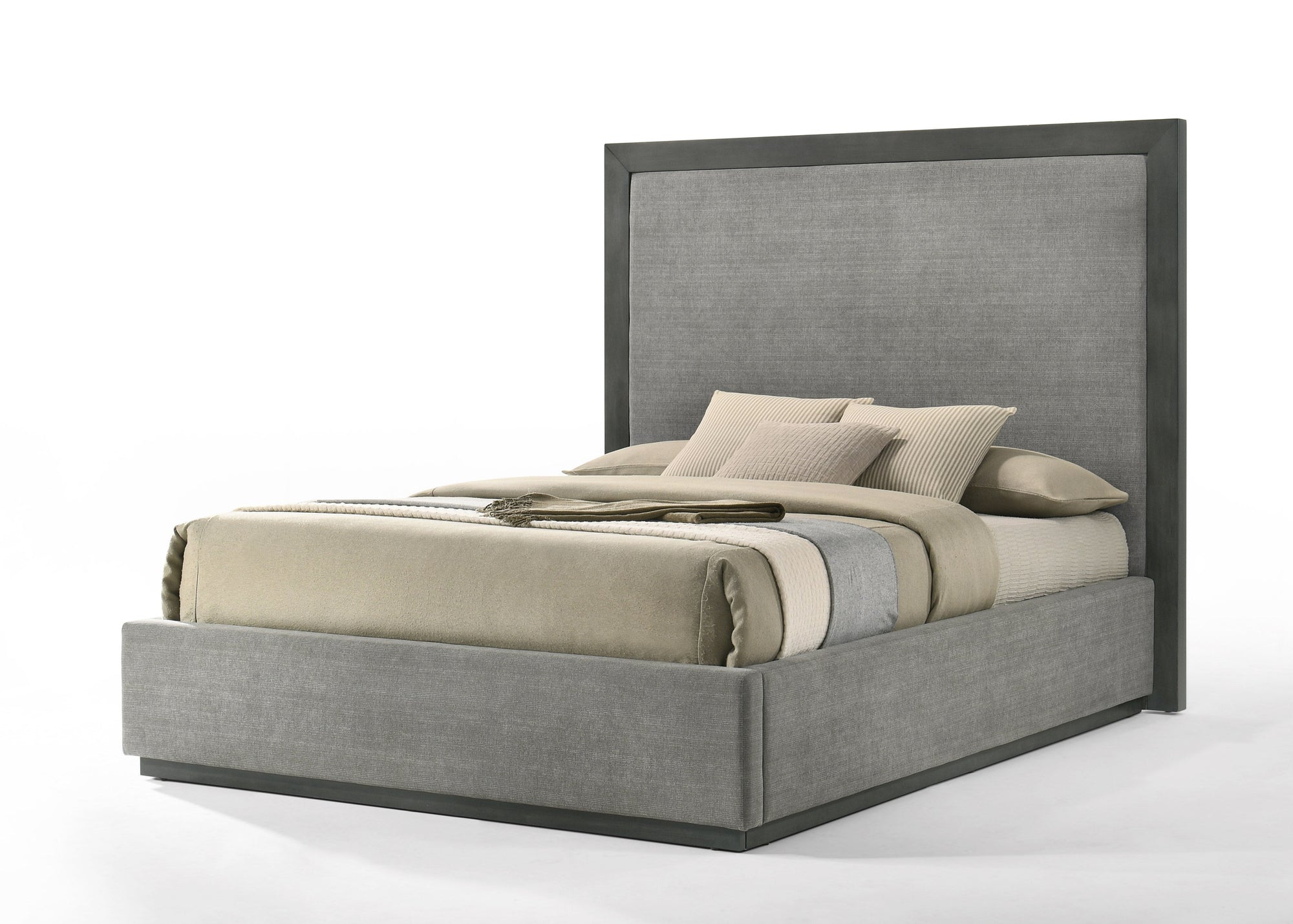 Lit Eastern King Nova Domus Santa Barbara en tissu gris moderne et lavé gris, modèle VGMA-BR-152-BED-GRY-EK