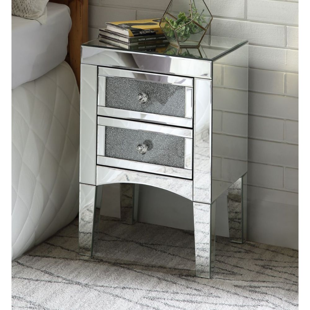 ACME Noralie Mirrored & Faux Diamonds Accent Table Model 97651