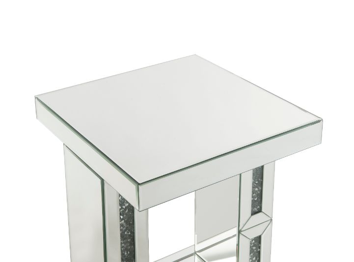 ACME Noralie Mirrored & Faux Diamonds Accent Table Model 97933
