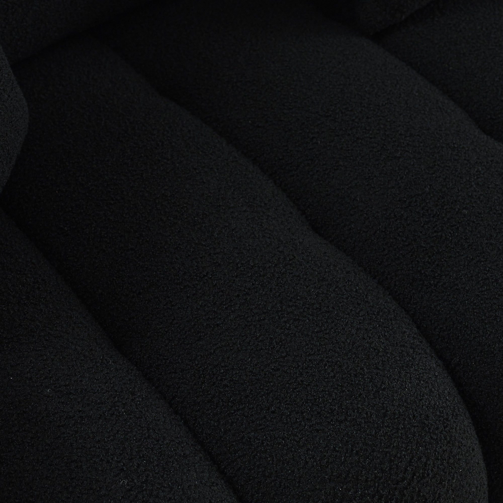 Canapé 3 places Teddy noir avec coussins de dossier et structure en bois