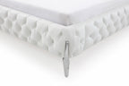 Lit Eastern King Modrest Legend moderne en cuir reconstitué blanc, modèle VGVCBD8111-WHT-EK