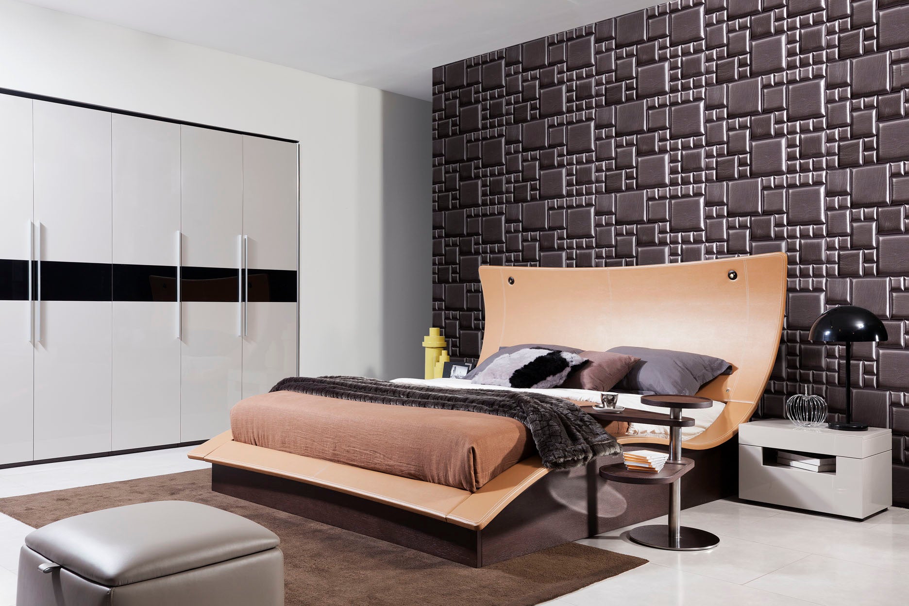 Lit moderne Eastern King Modrest Hercules avec éclairage, modèle VGWCC581A-EK