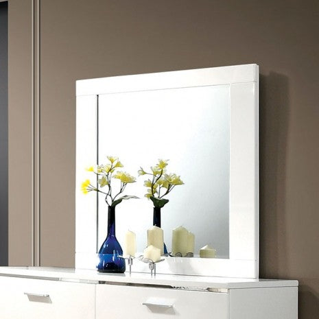Miroir contemporain Carlie White, modèle CM7049WH-M, de Furniture of America