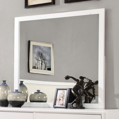 Miroir de style transitionnel Enrico White, modèle CM7068WH-M, de Furniture of America