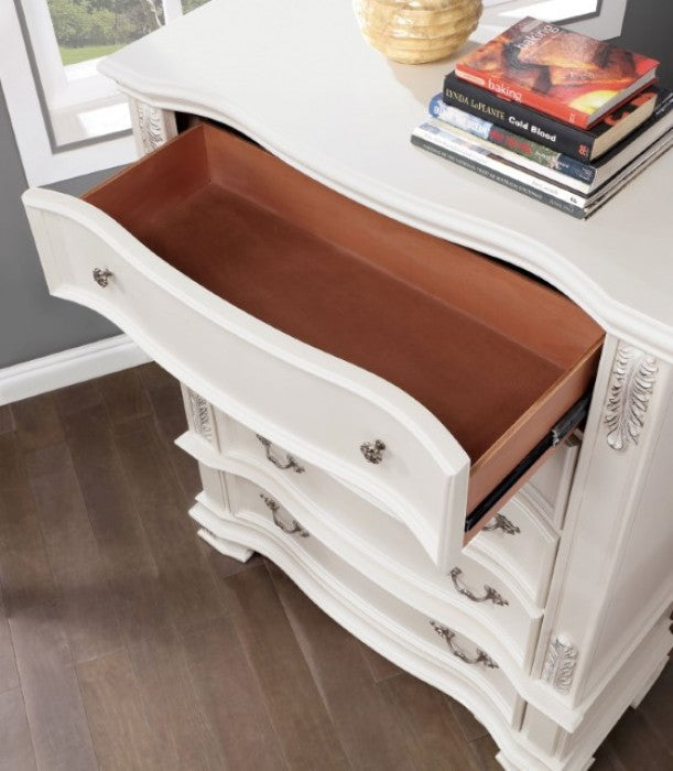 Commode traditionnelle Esparanza blanc perle, modèle CM7478WH-C de Furniture of America