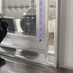 Miroir contemporain argenté Brachium, modèle CM7977SV-M de Furniture of America