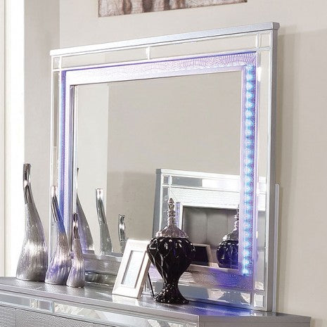 Miroir contemporain argenté Brachium, modèle CM7977SV-M de Furniture of America