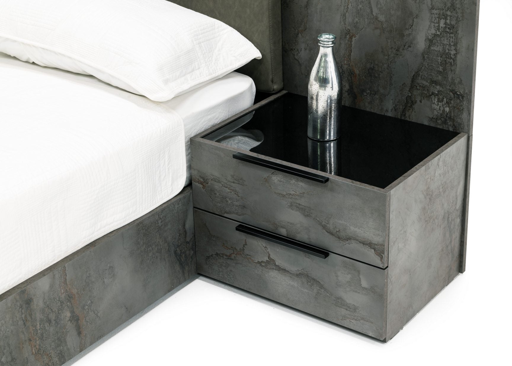 Nova Domus Ferrara Modern Volcano Oxide Grey Bedroom Set Model VGACFERRARA-SET