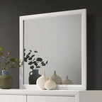 Miroir contemporain Errico White, modèle FM7215WH-M, de Furniture of America