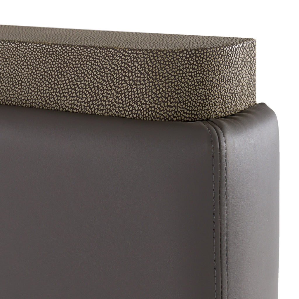 Lit Eastern King Modrest Lois Modern en cuir gris et galuchat beige, modèle VGVC-BD2408-BED-EK