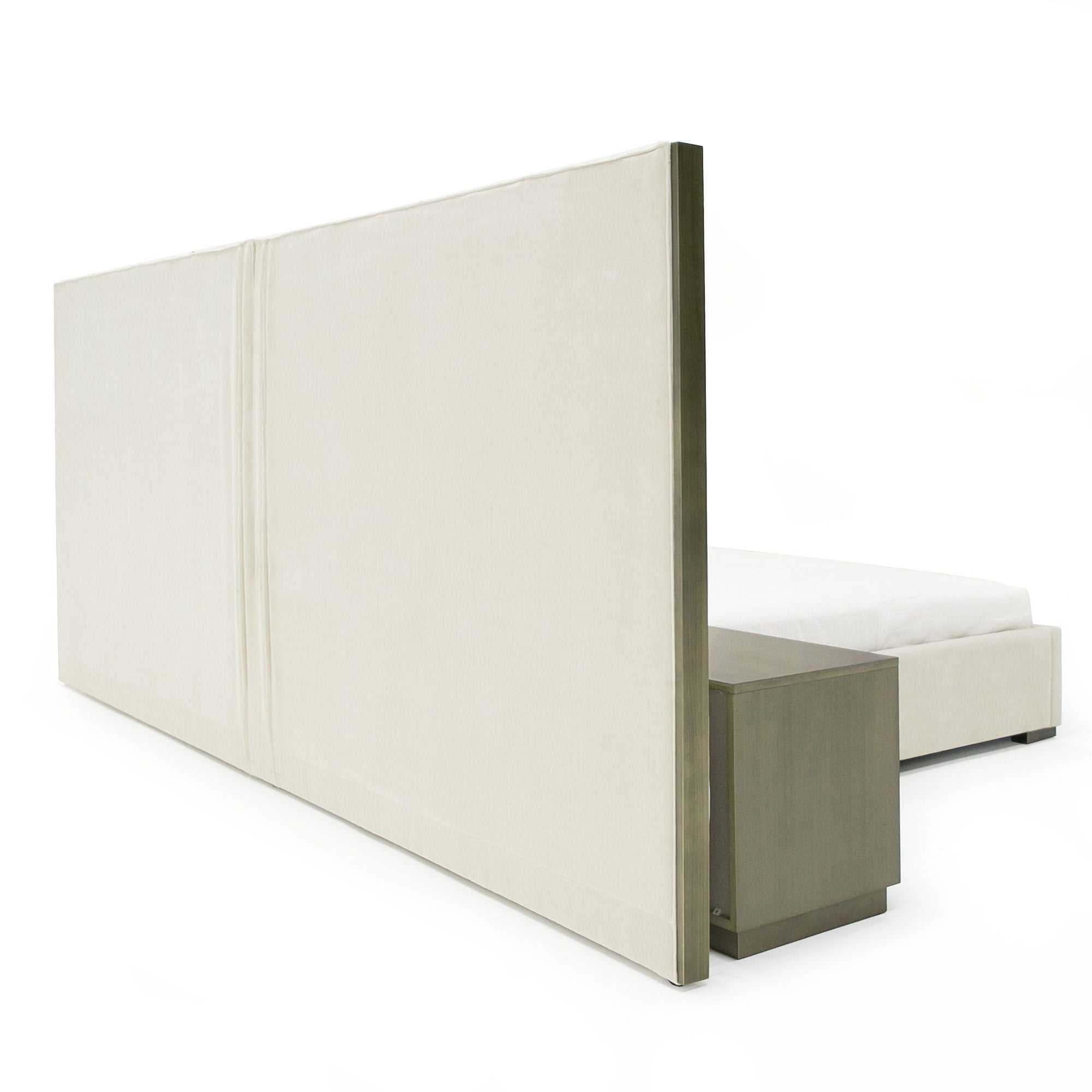 Lit California King Modrest Nixa en velours beige moderne et bronze brossé, modèle VGVC-BD1909-BED-BGE-CK