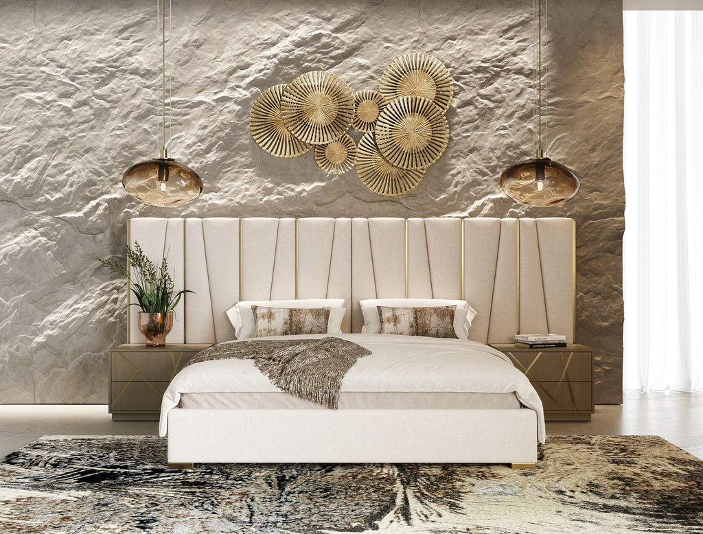 Lit California King Modrest Nixa en velours beige moderne et bronze brossé, modèle VGVC-BD1909-BED-BGE-CK